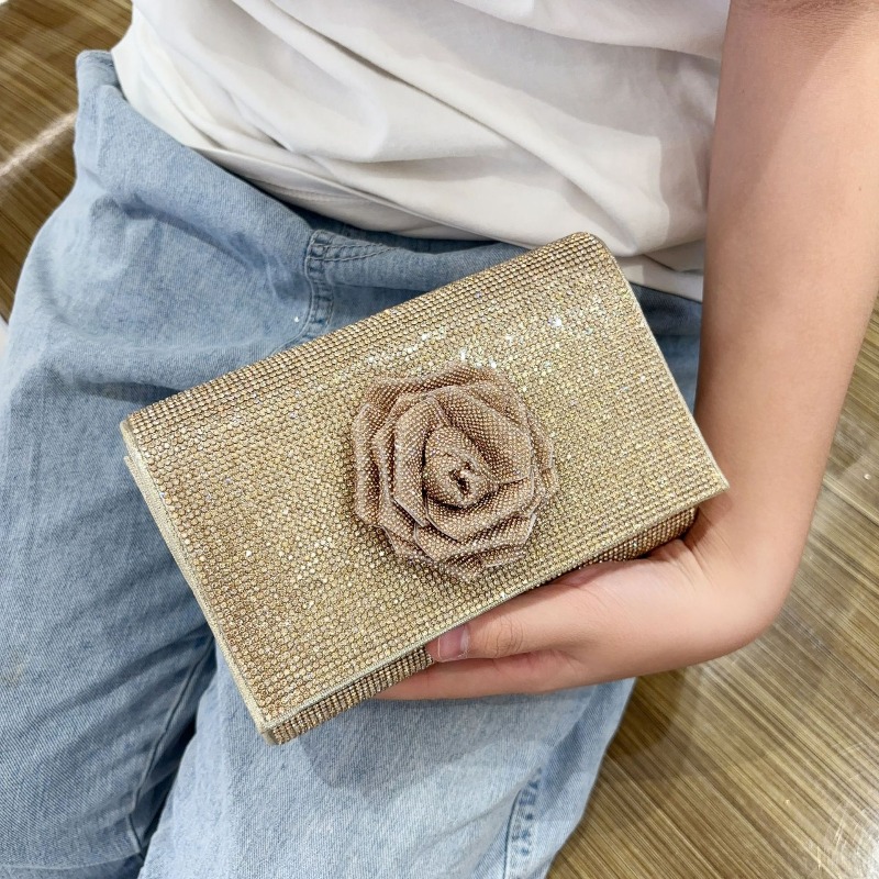 Dazzling Silver Crystal Clutch - đánh giá và giá Evening Bag Beaded